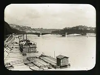 Vue d'ensemble du Pont Morand prise depuis les quais du Rhône (1891)