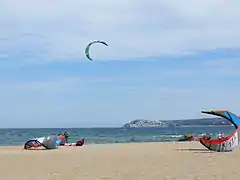 Vue de la baie de Rosas depuis la plage de Sant Martí d'Empúries.