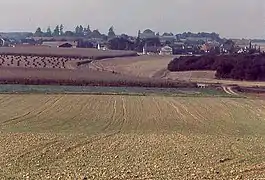 Berchères-la-Maingot vue de la route de Jouy en 1972.