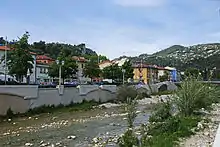 Saint-André-de-la-Roche traversé par la Banquière.