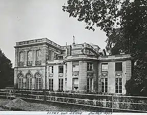 Le "petit" et "grand" château peu de temps avant la destruction du "grand château".