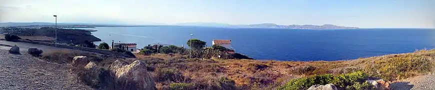 Vue panoramique de la baie entre L'Escala et Mongo .