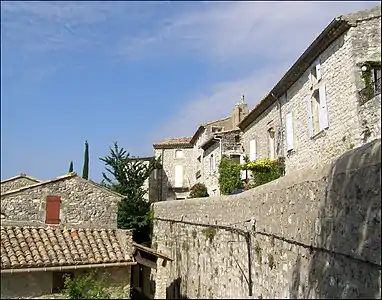 Vue partielle sur le village.