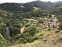 Vue sur Prades depuis la Roche Servière.