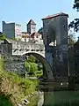 Vue sur le Pont de la Légende et la cité médiévale.