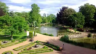 Photo du parc de Jemappes (Château Guillochain).