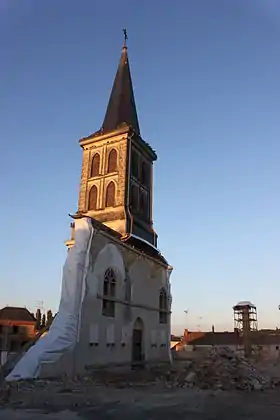 Vestiges de l'église après sa destruction partielle (septembre 2013)