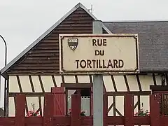 Rue du Tortillard, reprenant l'emprise de la ligne.