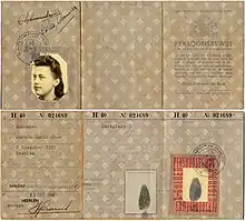 Images de documents d'identité néerlandais pendant la Seconde Guerre mondiale.