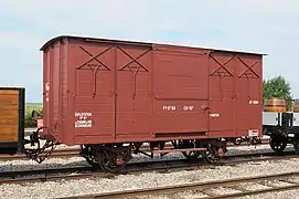 Le wagon couvert Kf 1590 à Saint-Valery-Canal.