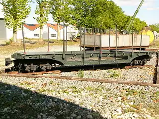 Wagon plate-forme du système Péchot.
