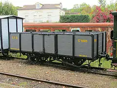Le wagon tombereau G 5665 ex-CFD Réseau du Vivarais garé à Butry.
