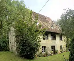 Moulin Basmoulin avec installations techniques immeubles et systèmes d'amenée/évacuation d'eau