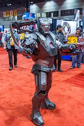 Cosplay de War Machine.