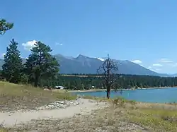 Vue du lac Wasa dans le sillon des Rocheuses.