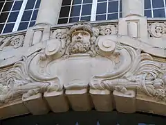 La Caisse d'Épargne (détail de la façade).