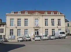 Façade de l'hôtel de ville.