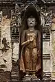Bouddha dans la posture de l'absence de crainte (chedi principal)