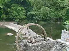 Roue à aubes d'un moulin, Jianxi (Chine).