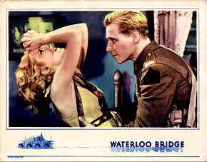 Description de l'image Waterloo Bridge lobby card 1931.jpg.