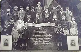 Commémoration des massacres, école communale de Waulsort (1919)