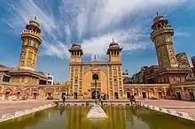 Mosquée de Wazir-Khan.