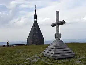 Chapelle et croix sommitale du Hochwechsel.