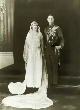 Photographie officielle du mariage du prince Albert et d'Elizabeth Bowes-Lyon.