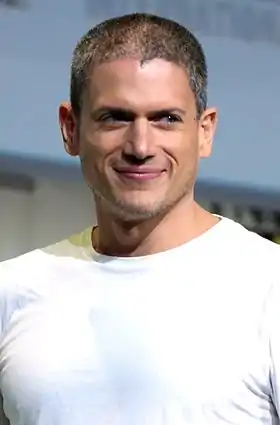 Wentworth Miller interprète Leonard Snart / Captain Cold.