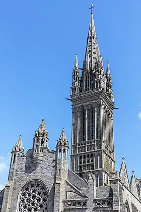 Flèche de la chapelle Notre-Dame du Kreisker de Saint-Pol-de-Léon.