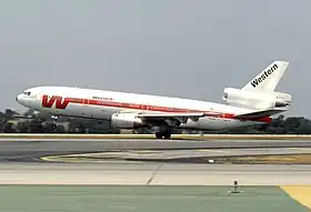 Un McDonnell Douglas DC-10 de Western Airlines similaire à celui impliqué dans l'accident