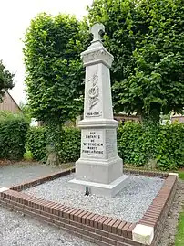 Le monument aux morts.