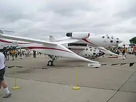 Le White Knight portant le SpaceShipOne