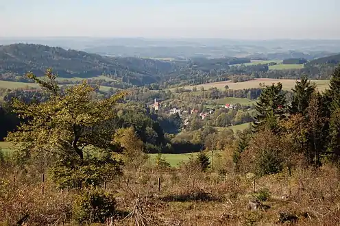 Vue d'Orlicky depuis la route de Suchý vrch.