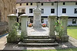 La tombe de Višnja Obrenović dans le monastère.