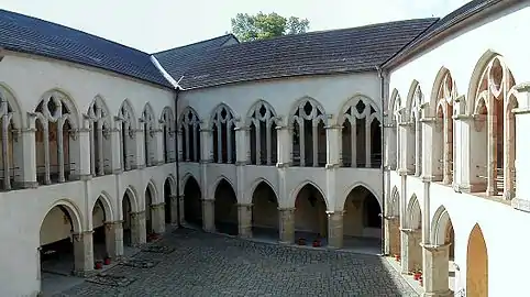 La cour intérieure du château.