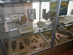 Objets de fouilles archéologiques.