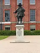 Statue de Guillaume III d'Angleterre, devant le palais de Kensington.