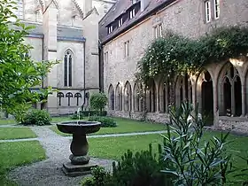 Le cloître