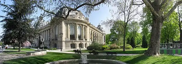 L'avenue Winston Churchill vue du côté du Petit Palais.