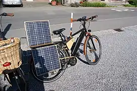 Vélo solaire (vélo avec modules photovoltaïques).
