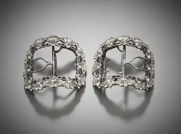 Boucles de chaussures de femme en argent et acier avec pierres en pâte, 1780-85. LACMA