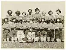 Équipe de rugby féminin, Nouvelle-Galles du Sud, Australie, vers 1930.