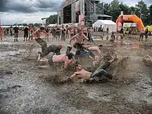 Bain de boue au festival Przystanek Woodstock.