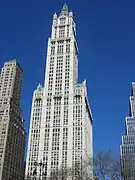 Woolworth Building, (1913), par Cass Gilbert, New York, style néogothique.