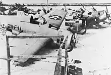 Débris de Wildcats sur l'aérodrome de Wake en 1941.