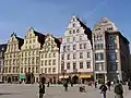 Maisons sur la place du Marché de Wroclaw, Pologne, reconstruites après la Seconde Guerre mondiale.