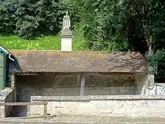 Lavoir et fontaine Saint-Romain.