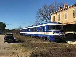 Autorail X1501 en gare de La Barque-Fuveau