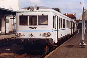 X 4630 en livrée blanche aux Sables d'Olonne.